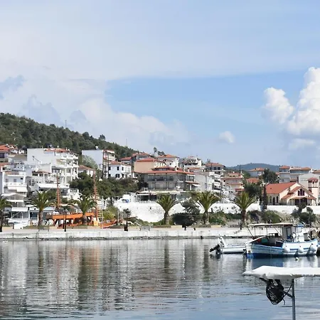 Tripotamos Chalkidiki * Neos Marmaras